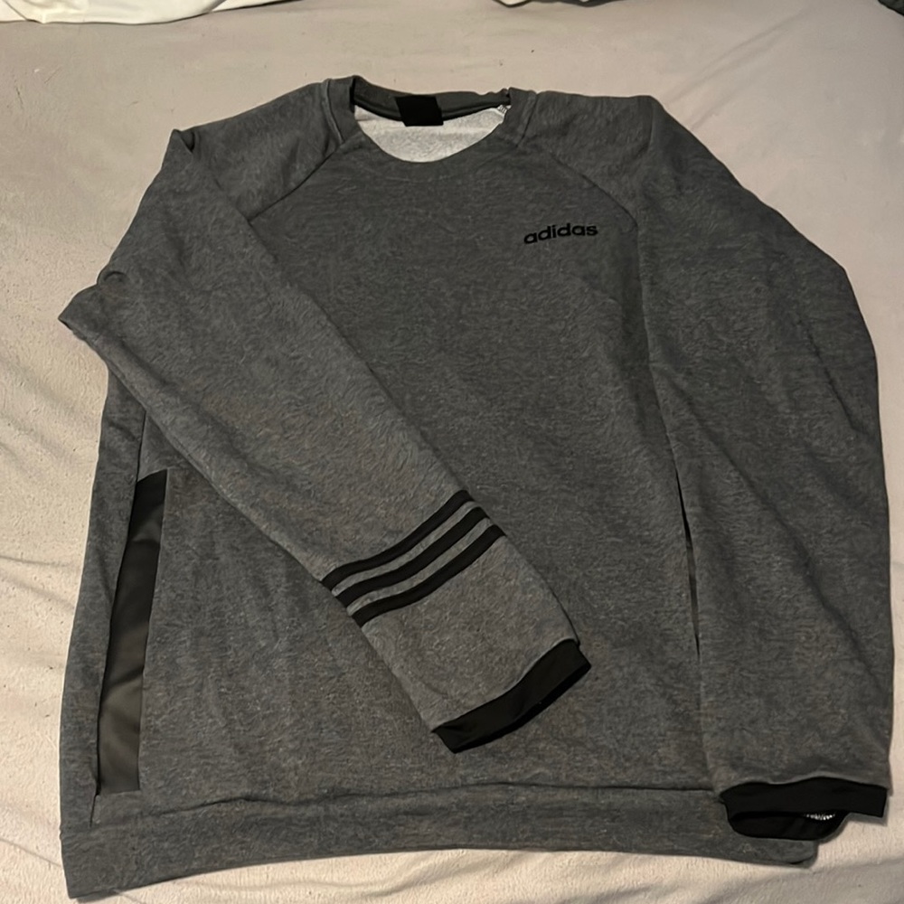 Adidas, Stripped sleeves